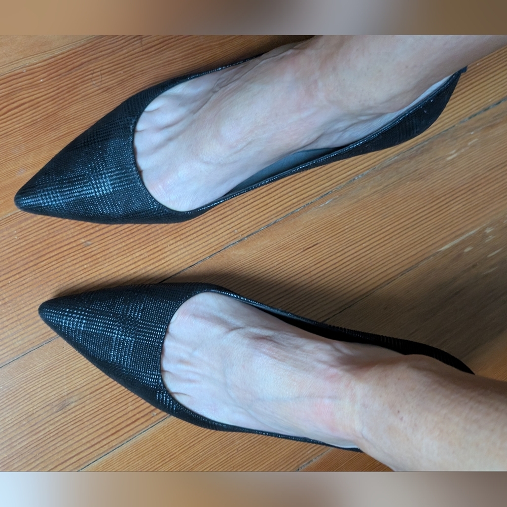 Stuart Weitzman Block Heel Pump, Size 9 - Picture 9 of 13